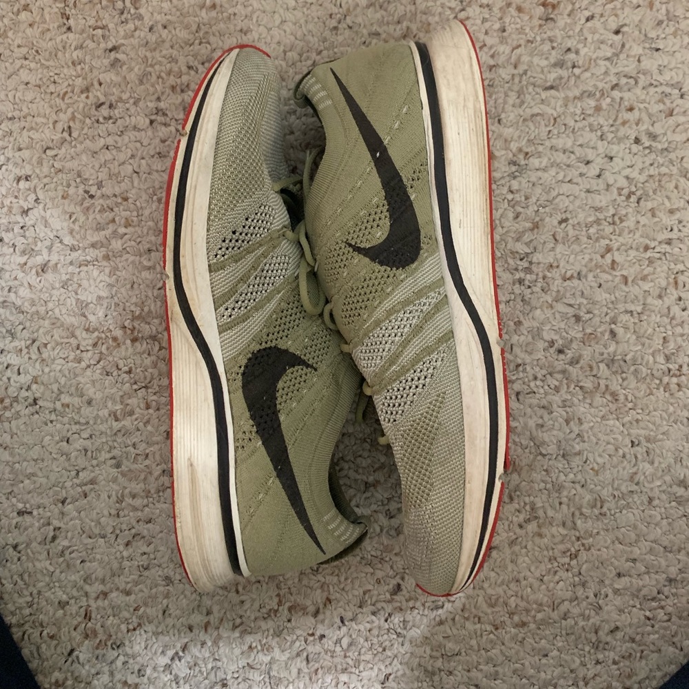 Nike flyknit trainers